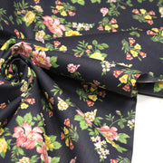 Tissu popeline coton gris aux fleurs roses et jaunes - Collection britannique - tissuspipi.com