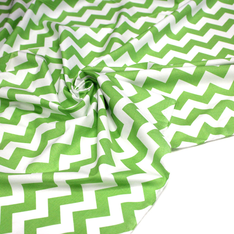 Tissu cotonnade, chevrons verts et blancs - tissuspipi.com