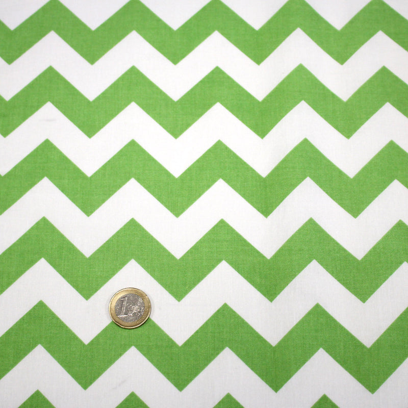 Tissu cotonnade, chevrons verts et blancs - tissuspipi.com