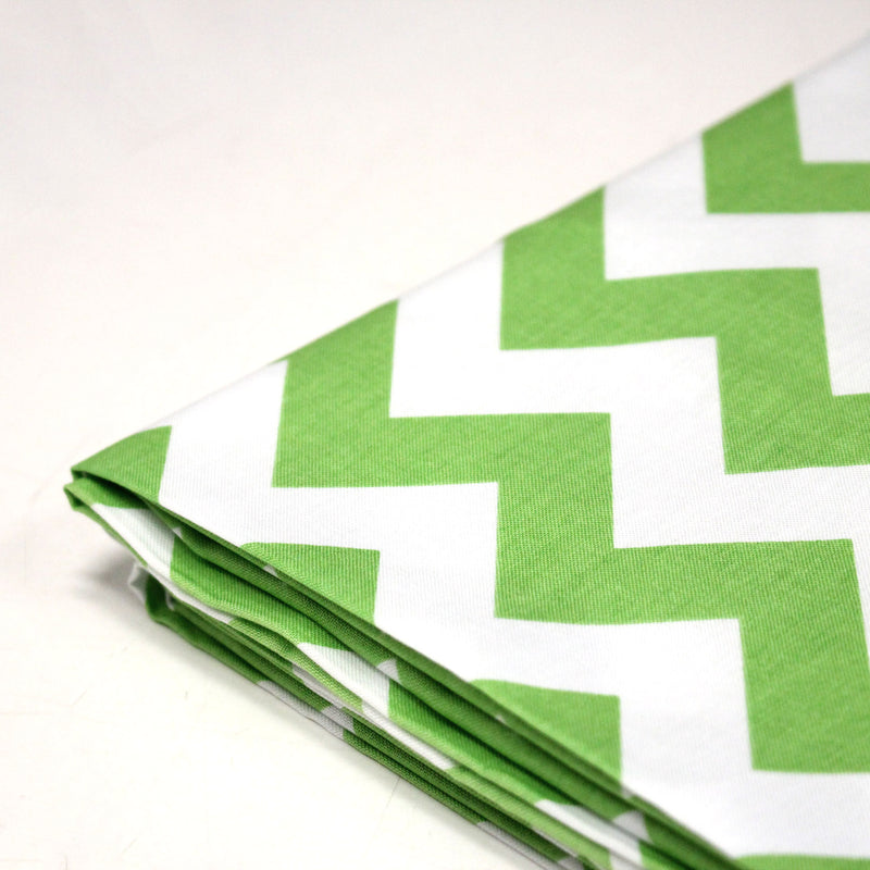 Tissu cotonnade, chevrons verts et blancs - tissuspipi.com