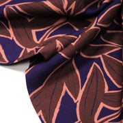 Tissu Viscose fluide KERA, aux fleurs marron chocolat et bleu marine - OEKO - TEX - tissuspipi.com