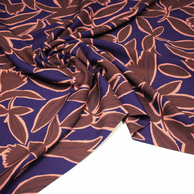 Tissu Viscose fluide KERA, aux fleurs marron chocolat et bleu marine - OEKO - TEX - tissuspipi.com