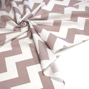 Tissu cotonnade, chevrons taupe clair et blancs - tissuspipi.com