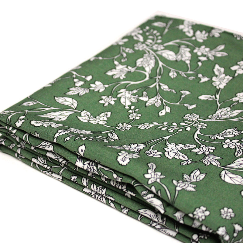 Tissu viscose fluide, fines fleurs blanches et noirs, fond ocre ou fond vert - tissuspipi.com