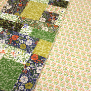 Tissu Matelassé coton au patchwork de motifs fleuris et verso fleuri écru - OEKO - TEX - tissuspipi.com