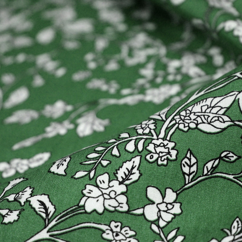 Tissu viscose fluide, fines fleurs blanches et noirs, fond ocre ou fond vert - tissuspipi.com