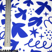 Tissu gabardine imprimée SILHOUETTE : trois motifs bleus et blancs - OEKO - TEX STANDARD 100 - tissuspipi.com