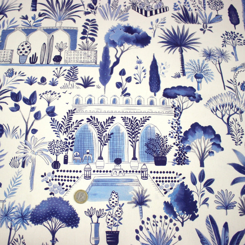 Tissu coton demi - natté TOILE DE JOUY MODERNE JARDIN MAJORELLE, tons blancs et bleus - tissuspipi.com
