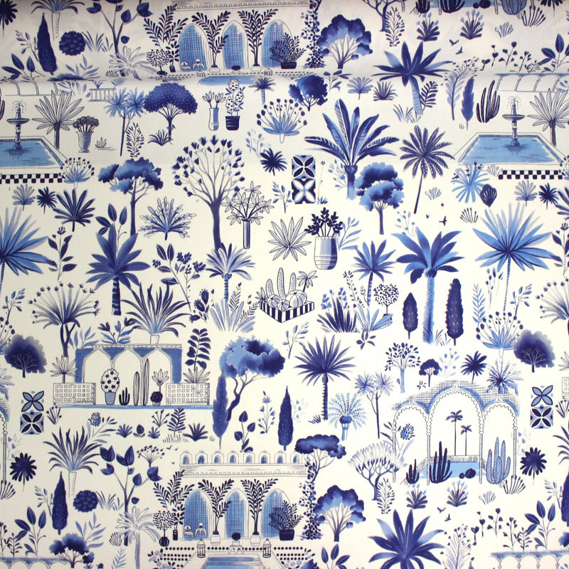 Tissu coton demi - natté TOILE DE JOUY MODERNE JARDIN MAJORELLE, tons blancs et bleus - tissuspipi.com