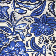 Tissu voile de coton imprimé INDIENNES écru aux fleurs bleues et marine - tissuspipi.com