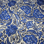 Tissu voile de coton imprimé INDIENNES écru aux fleurs bleues et marine - tissuspipi.com