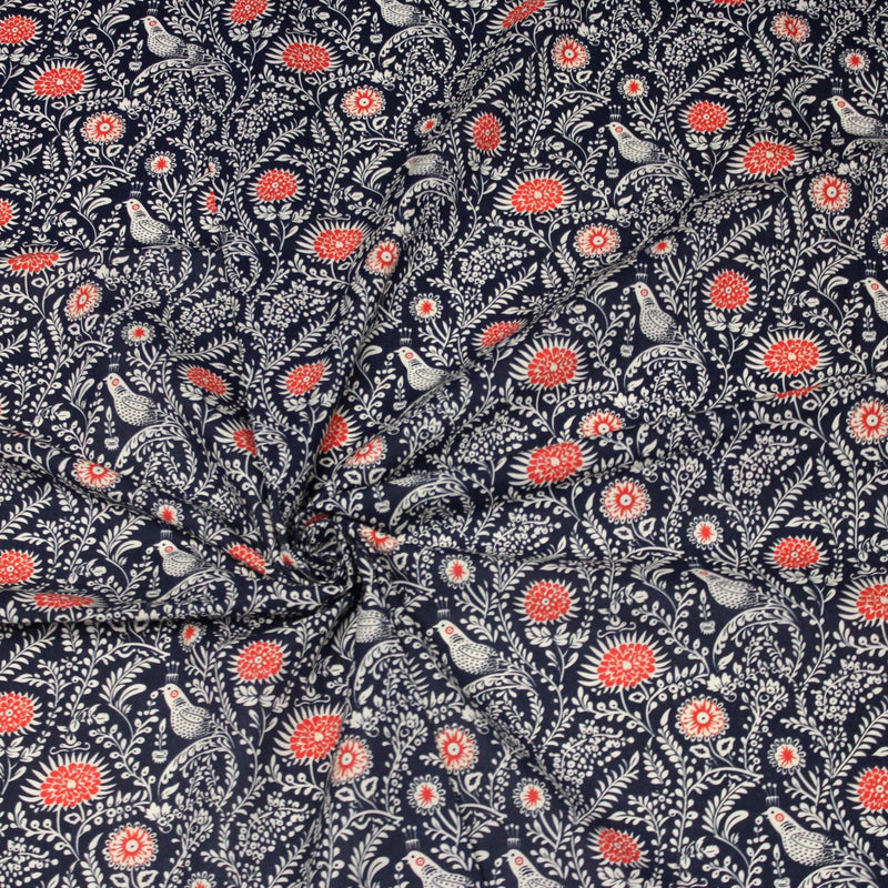 Tissu INDIENNES cotonnade fleurie bleu marine aux feuillage et oiseaux écrus et rouges - tissuspipi.com