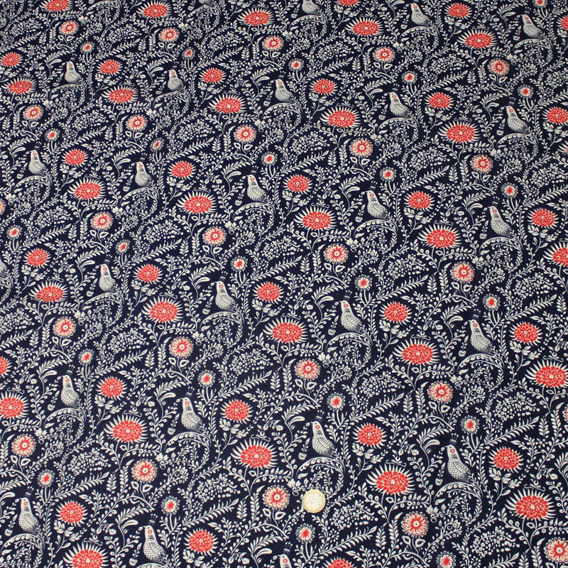Tissu INDIENNES cotonnade fleurie bleu marine aux feuillage et oiseaux écrus et rouges - tissuspipi.com