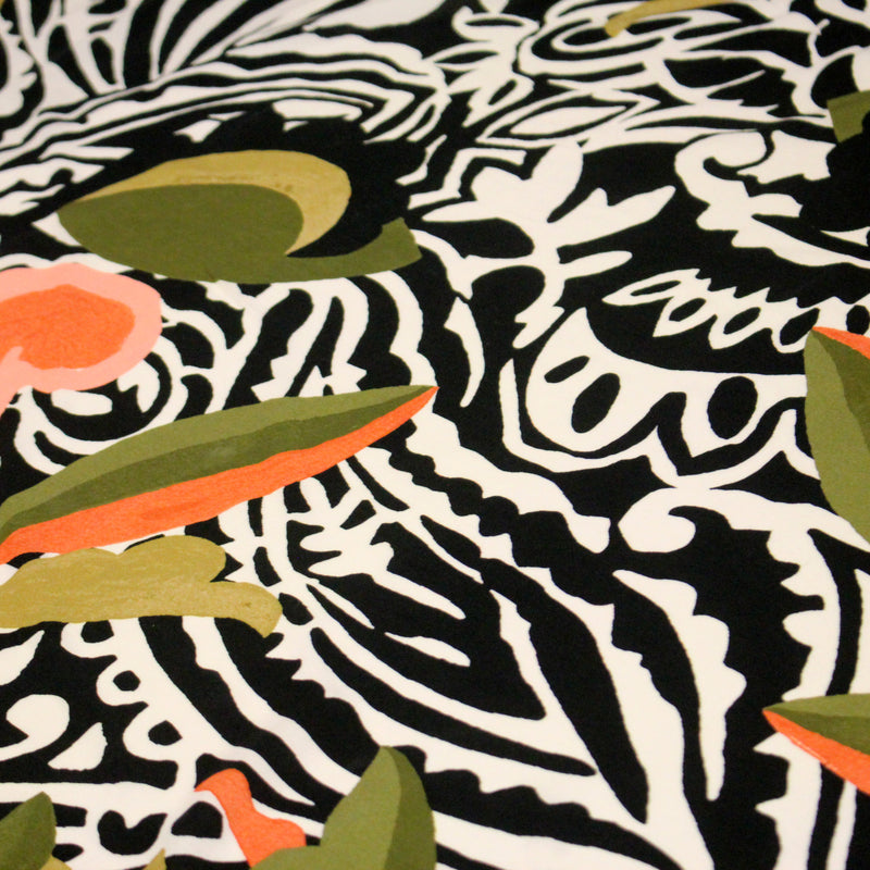 Tissu viscose fluide COMPORTA, motif graphique noir blanc, fleuri vert rose corail - Fabrication française - tissuspipi.com
