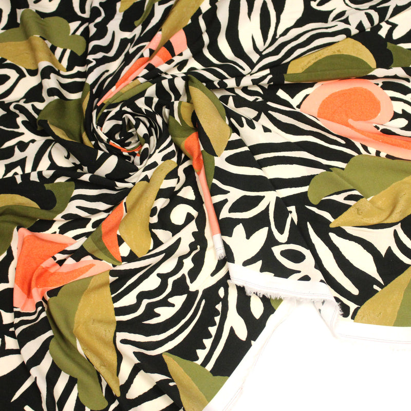 Tissu viscose fluide COMPORTA, motif graphique noir blanc, fleuri vert rose corail - Fabrication française - tissuspipi.com