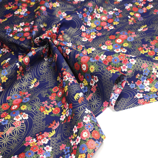 Tissu cotonnade bleu motif japonais doré & fleurs sakura multicolores - COLLECTION JAPON DORÉ - tissuspipi.com