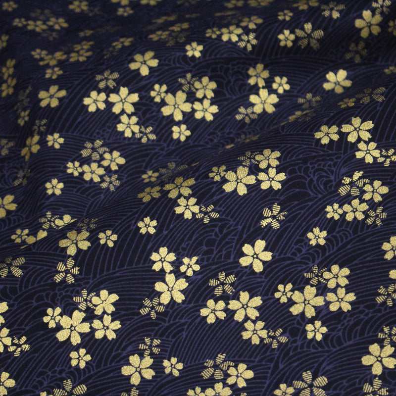 Tissu coton motif japonais vagues & fleurs sakura dorées : Bleu ou rouge - COLLECTION JAPON DORÉ - tissuspipi.com