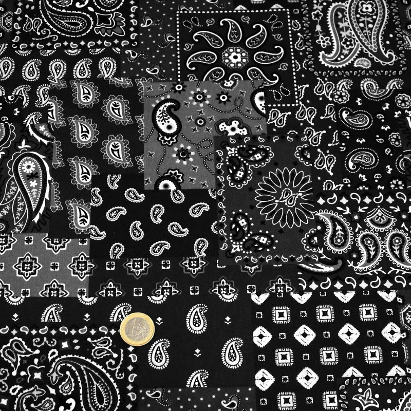 Tissu cotonnade, motif BANDANA paisley : rouge / bleu / vert / noir - OEKO - TEX STANDARD 100 - tissuspipi.com