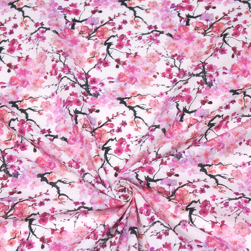 Tissu cotonnade SAKURA ROSE : jardin japonais aux fleurs de cerisier roses & fuchsia - tissuspipi.com