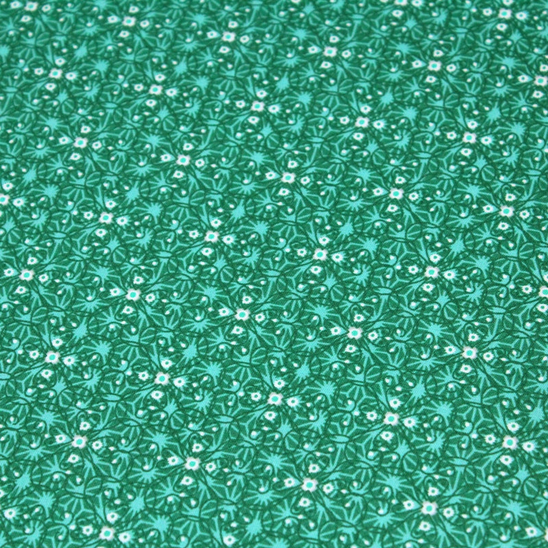 Tissu popeline de coton JADE, faux - uni aux fleurs vertes - tissuspipi.com