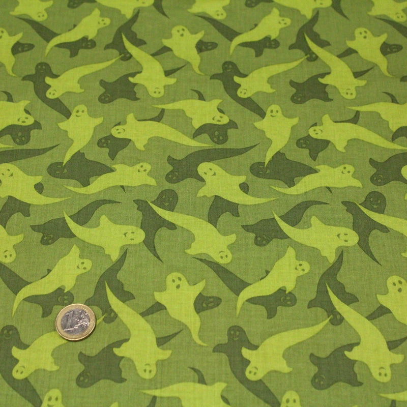 Tissu popeline de coton aux fantômes verts, fond vert - COLLECTION HALLOWEEN - tissuspipi.com