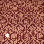 Tissu popeline de coton aux arabesques caramel, fond rouge bordeaux - COLLECTION LOUIS - tissuspipi.com