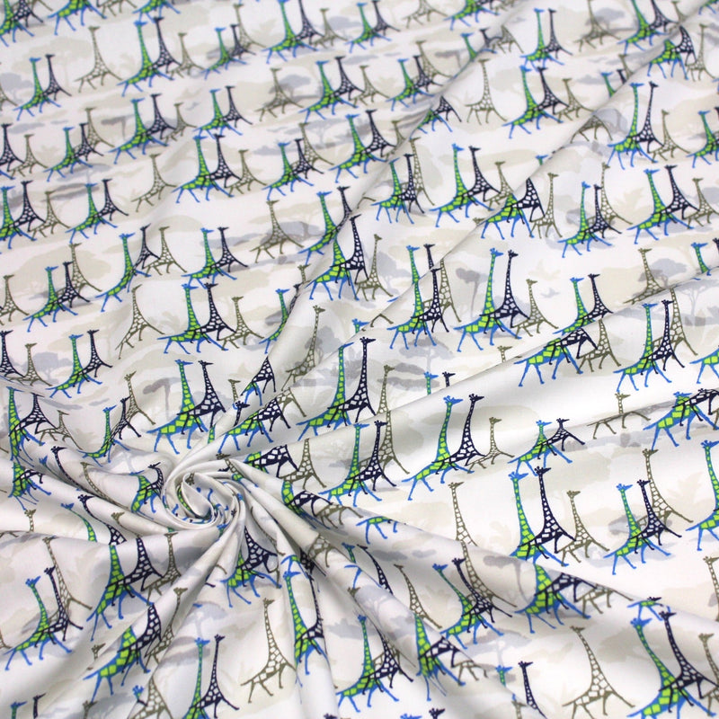 Tissu popeline de coton aux girafes bleues & baobab, fond blanc - tissuspipi.com