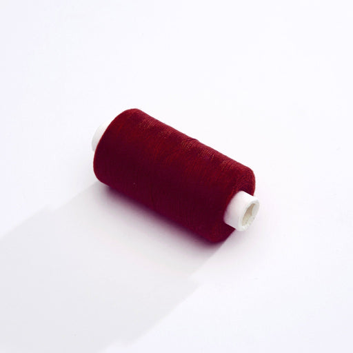 Bobine de fil rouge bordeaux - 500m - Fabrication française - Oeko - Tex - tissuspipi.com