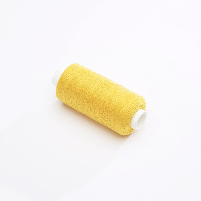 Bobine de fil jaune - 500m - Fabrication française - Oeko - Tex - tissuspipi.com