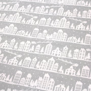Tissu de coton de Noël scandinave aux maisons scandinaves blanches, fond gris - tissuspipi.com
