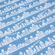 Tissu de coton de Noël scandinave aux maisons scandinaves blanches, fond bleu - tissuspipi.com