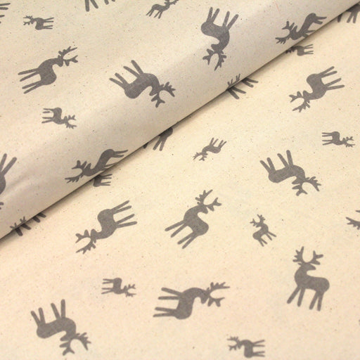 Tissu de coton de Noël scandinave aux rennes taupe, fond écru - tissuspipi.com