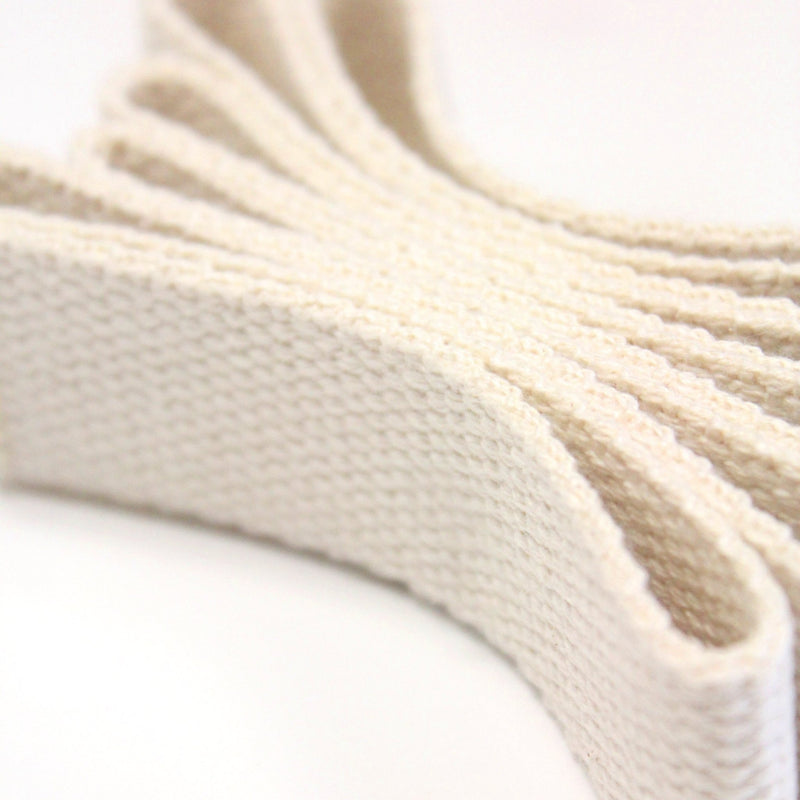 Sangle de coton écrue, 3cm de large - Galette de 10 mètres - tissuspipi.com