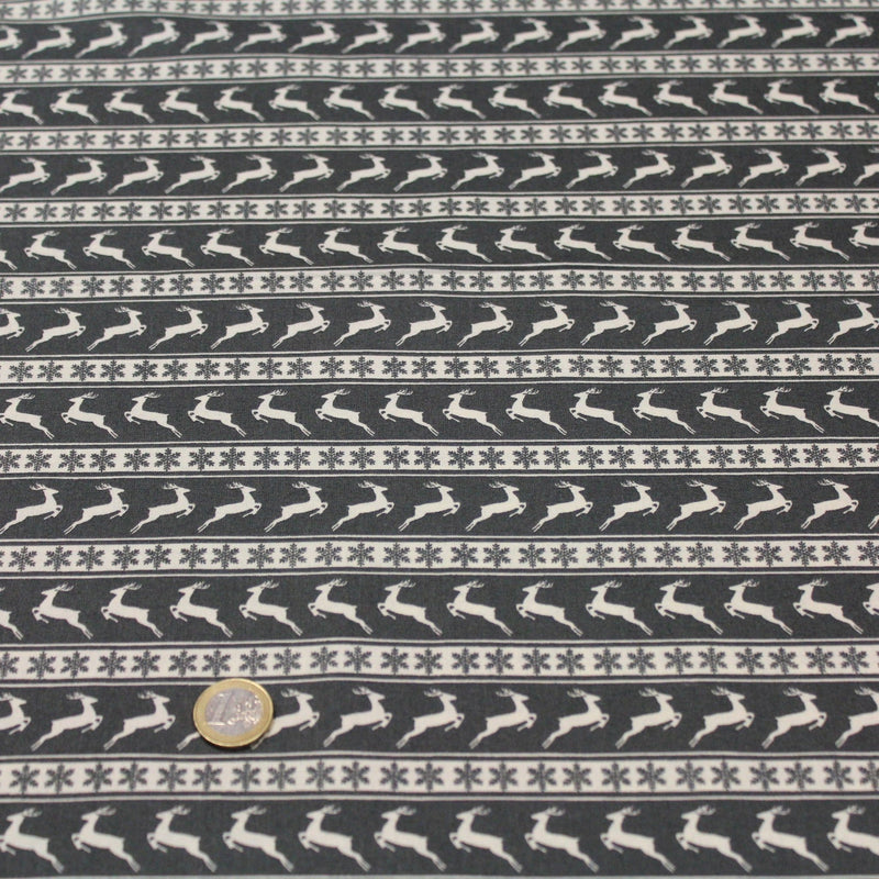 Tissu de coton de Noël scandinave aux rennes & étoiles de neiges écrus, fond gris - tissuspipi.com