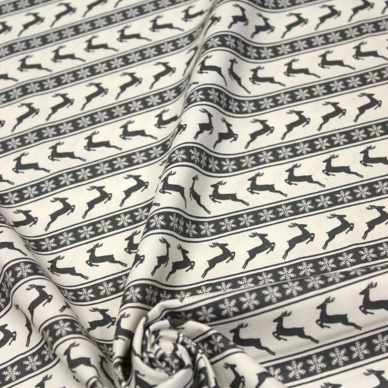 Tissu de coton de Noël scandinave aux rennes & étoiles de neiges gris, fond écru - tissuspipi.com
