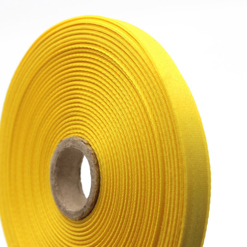 Ruban de sergé jaune 10mm - Galette de 50 mètres - Fabrication française - tissuspipi.com
