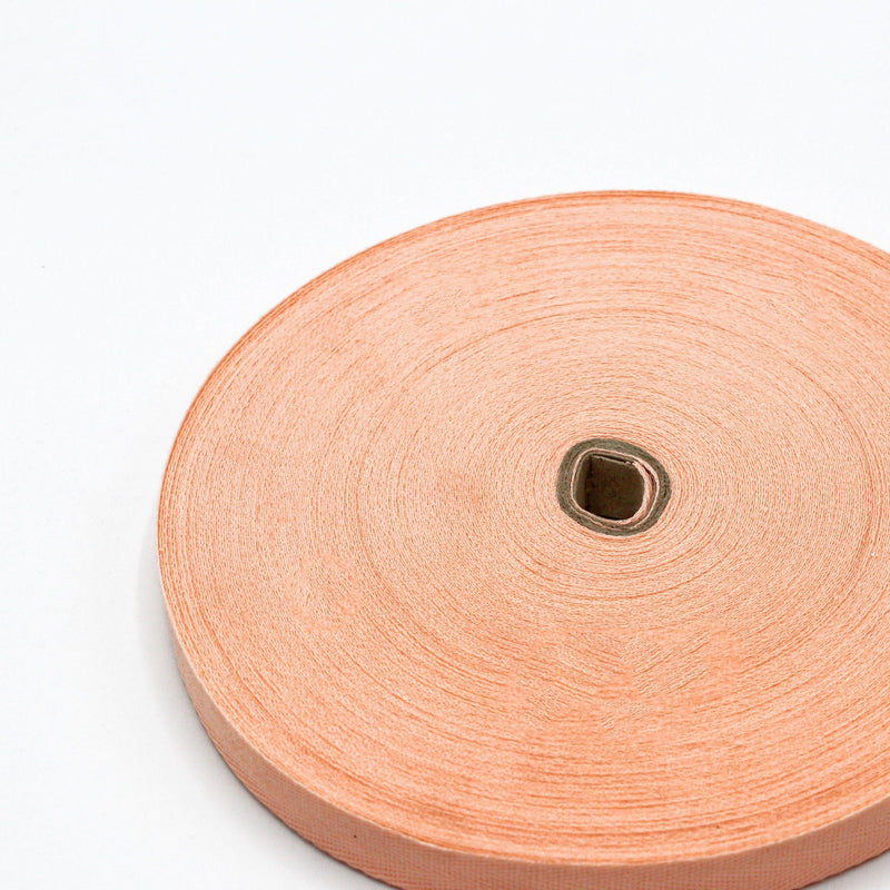 Ruban sergé de coton couleur corail 14mm - Galette de 50 mètres - Fabrication française - tissuspipi.com