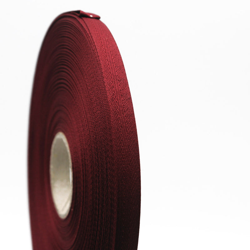Ruban de sergé rouge bordeaux 10mm - Galette de 50 mètres - Fabrication française - tissuspipi.com