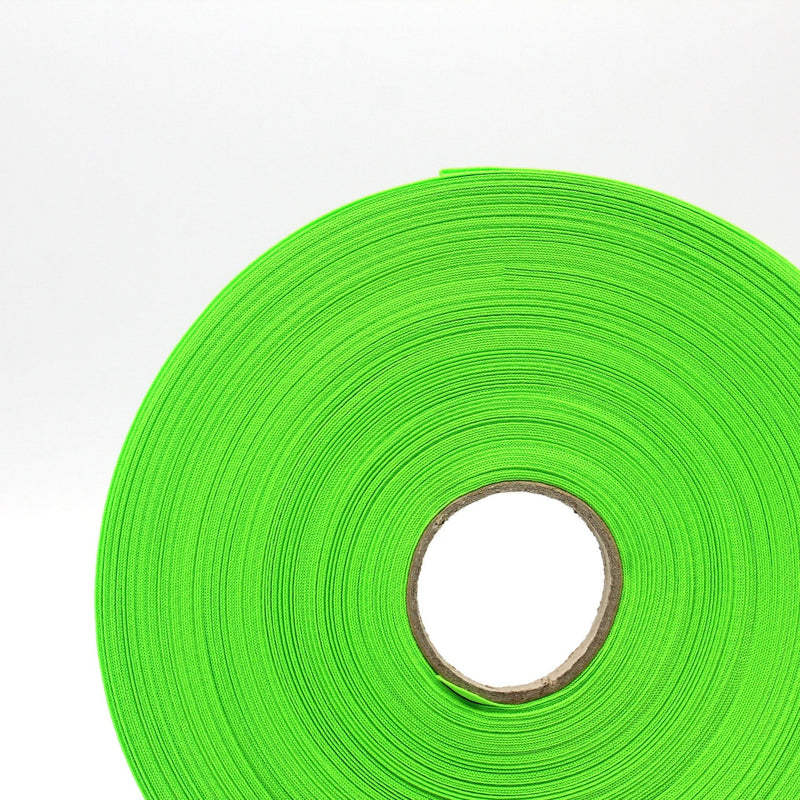 Ruban de sergé vert fluo 10mm - Galette de 50 mètres - Fabrication française - tissuspipi.com