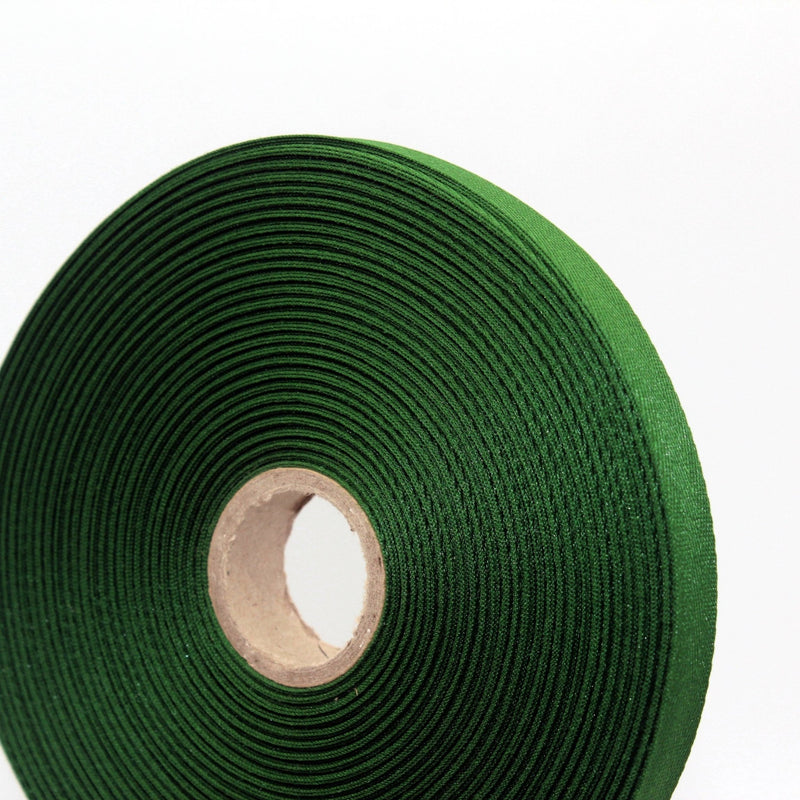 Ruban de sergé vert avocat 10mm - Galette de 50 mètres - Fabrication française - tissuspipi.com