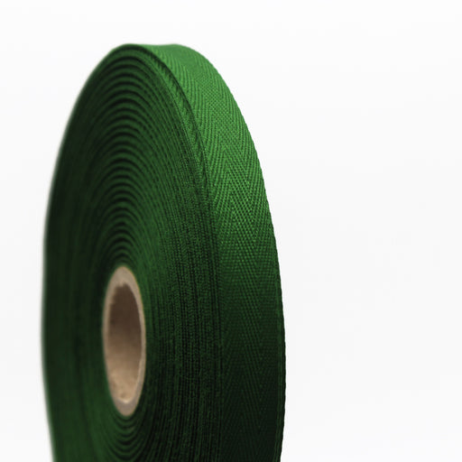 Ruban de sergé vert avocat 10mm - Galette de 50 mètres - Fabrication française - tissuspipi.com