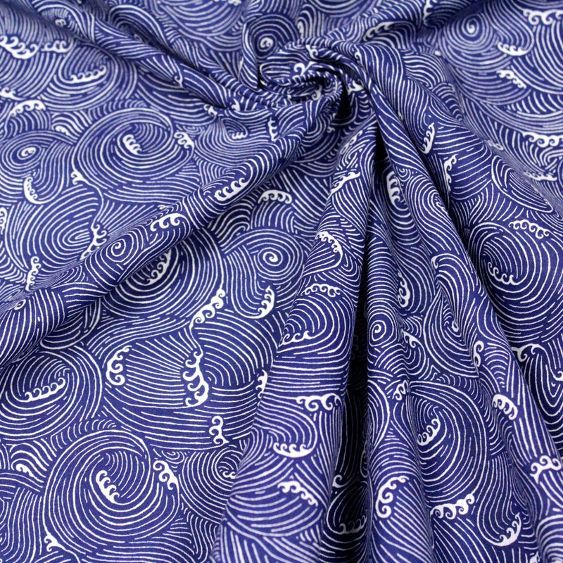 Tissu cotonnade vagues japonaises NAMI bleu roi et blanches, façon Kanagawa par Hokusai - OEKO - TEX STANDARD 100 - tissuspipi.com