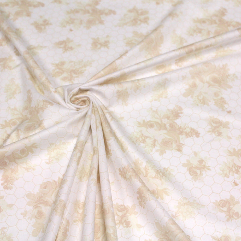 Tissu popeline coton WIMBLEDON, fond nid d'abeille & fleurs jaune pâle, motif britannique - tissuspipi.com