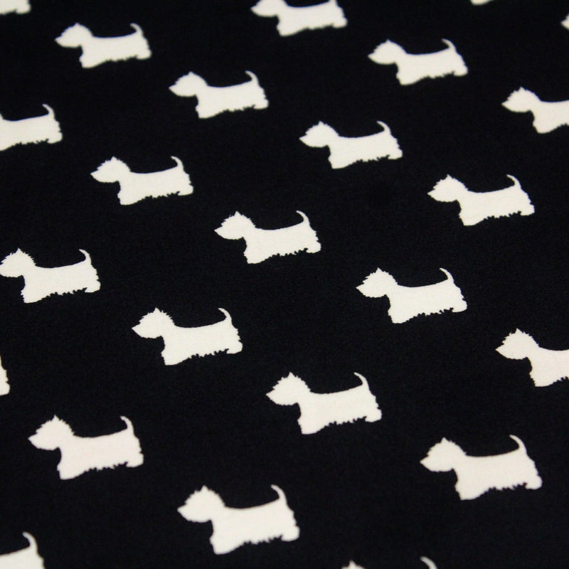 Tissu popeline de coton aux petits chiens blancs, fond noir - tissuspipi.com