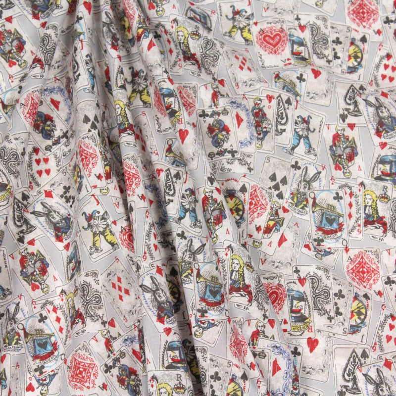 Tissu de coton ALICE au lapin blanc & au jeu de cartes, fond gris clair - Oeko - Tex - tissuspipi.com