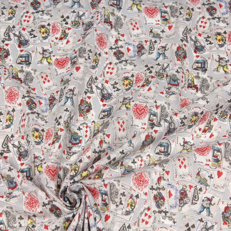 Tissu de coton ALICE au lapin blanc & au jeu de cartes, fond gris clair - Oeko - Tex - tissuspipi.com