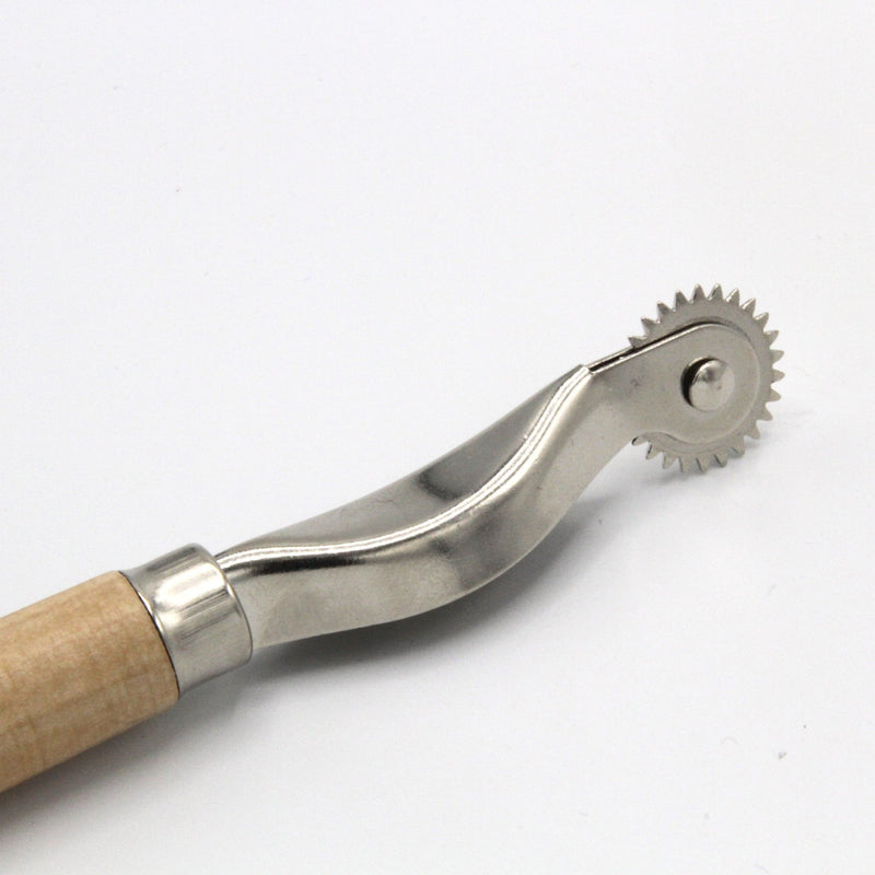 Roulette à patron dentée - tissuspipi.com