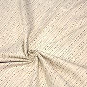 Tissu de coton de Noël scandinave aux décorations de Noël grises, fond écru - tissuspipi.com