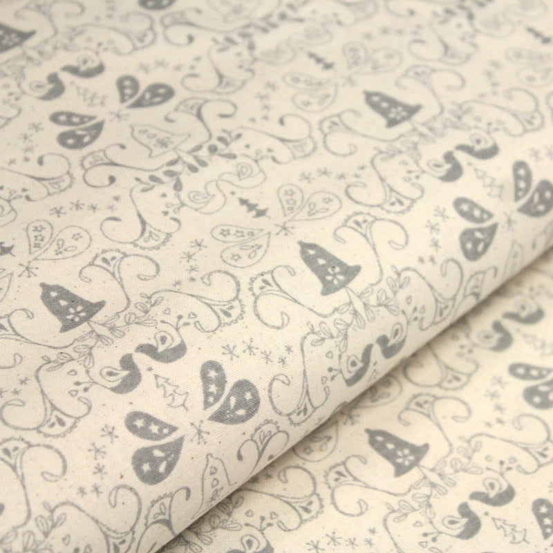Tissu de coton de Noël scandinave aux cloches & arabesques grises, fond écru - tissuspipi.com