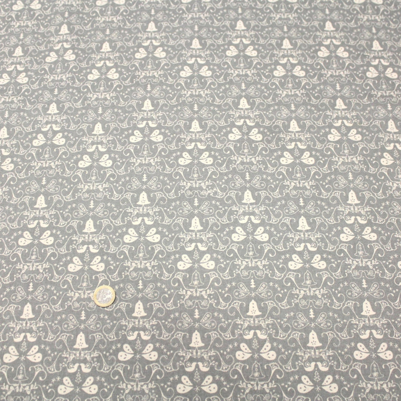 Tissu de coton de Noël scandinave aux cloches & arabesques écrues, fond gris - tissuspipi.com